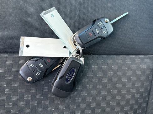 Used 2023 Ford Transit 250 Low Roof w/ Exterior Upgrade Package image 28