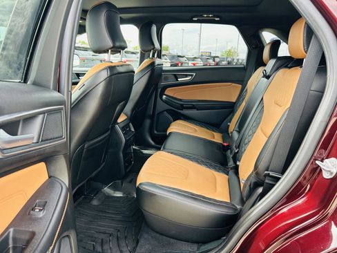 Used 2024 Ford Edge Titanium w/ Titanium Elite Package AWD/4WD image 32