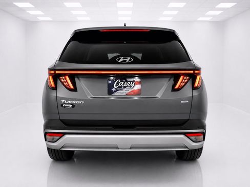 Used 2025 Hyundai Tucson Limited AWD/4WD image 12