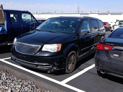 Used 2015 Chrysler Town & Country Touring-L w/ Driver Convenience Group