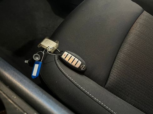 Used 2025 Nissan Altima 2.5 SV image 21