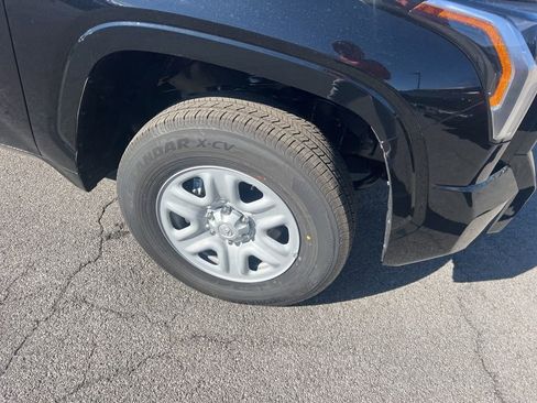 New 2025 Toyota Tundra SR image 9