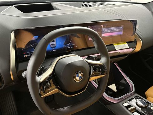 Used 2025 BMW X3 xDrive30i w/ Premium Package image 12