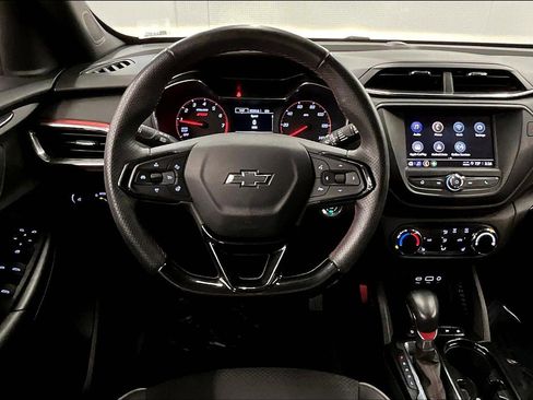 Used 2023 Chevrolet TrailBlazer RS FWD image 6