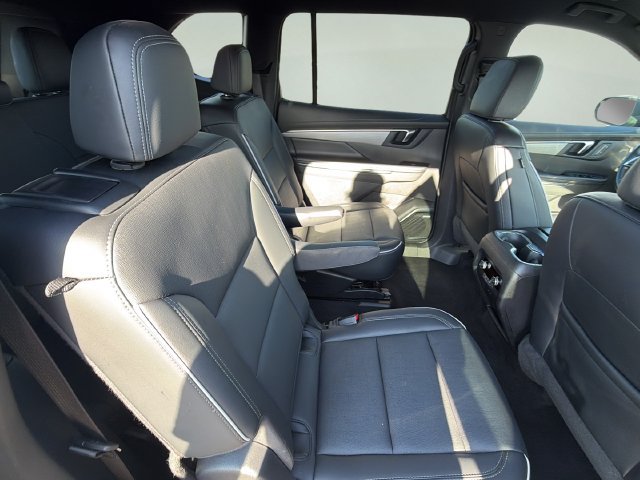 Used 2025 Buick Enclave Preferred FWD image 15