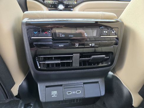 Certified 2024 Acura MDX w/Tech image 24