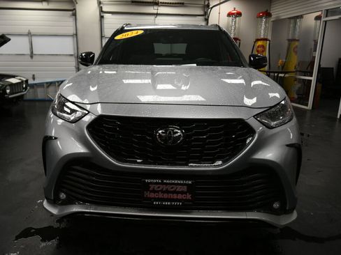 Certified 2024 Toyota Highlander XSE image 2