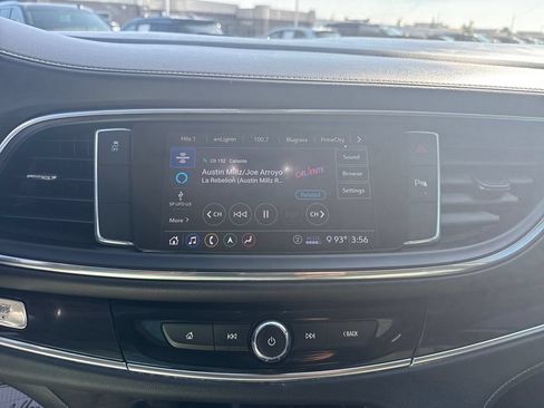 Used 2020 Buick Enclave Essence w/ Sound and Sites Package FWD image 22