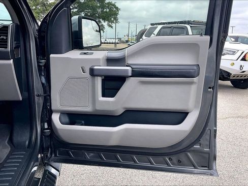 Used 2020 Ford F150 XLT w/ Equipment Group 302A Luxury RWD image 29