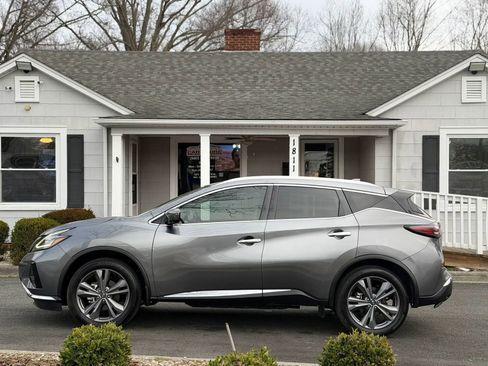 Used 2024 Nissan Murano Platinum w/ Cargo Package FWD image 3