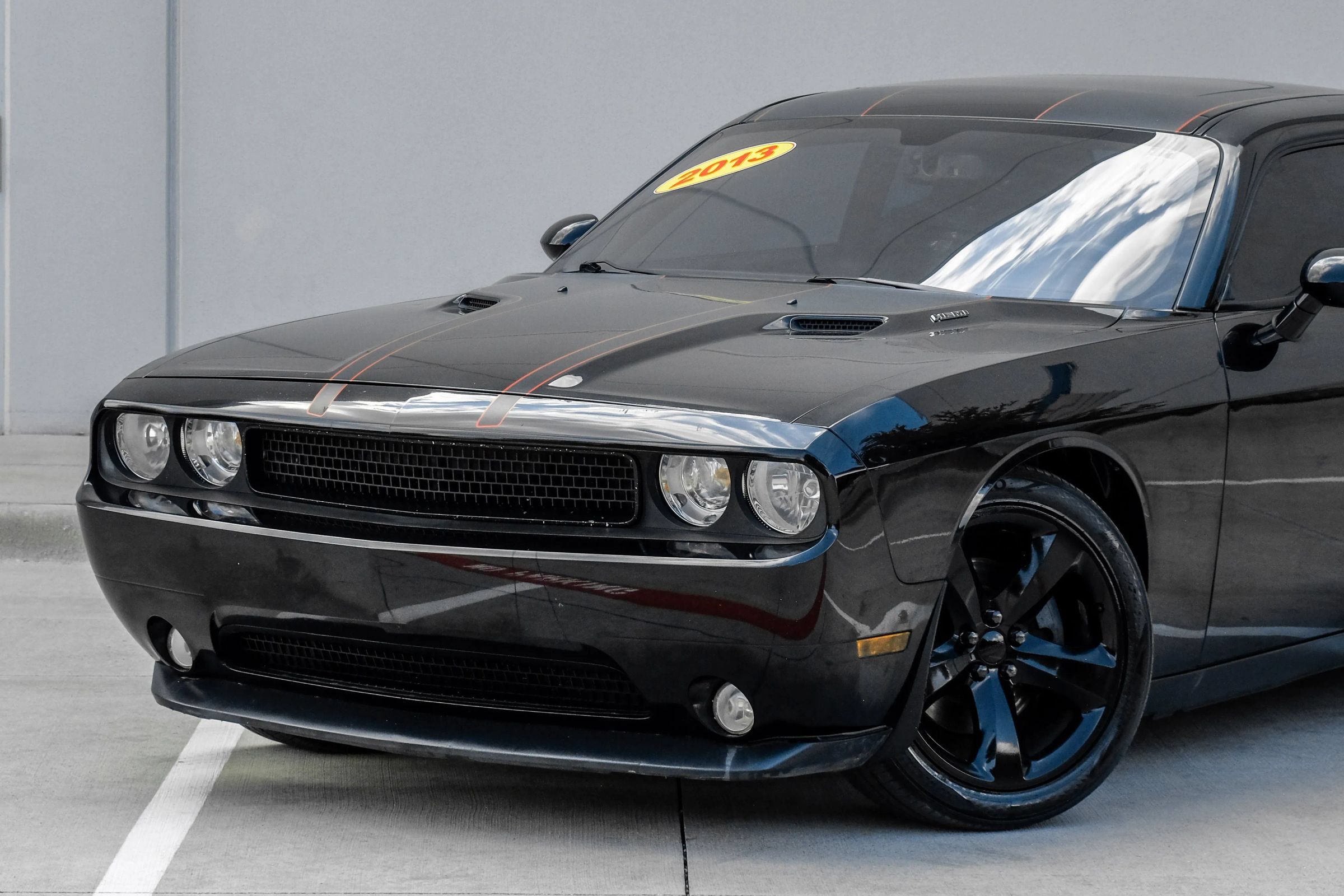 Used 2013 Dodge Challenger R/T w/ Blacktop Pkg RWD image 8