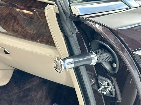 Certified 2015 Rolls-Royce Wraith RWD image 29