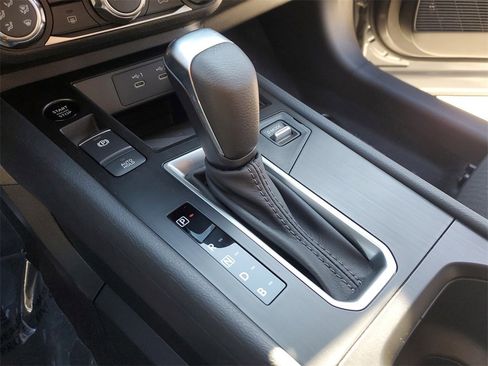 New 2026 Nissan Kicks S image 11