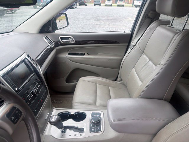 Used 2012 Jeep Grand Cherokee Laredo AWD/4WD image 10