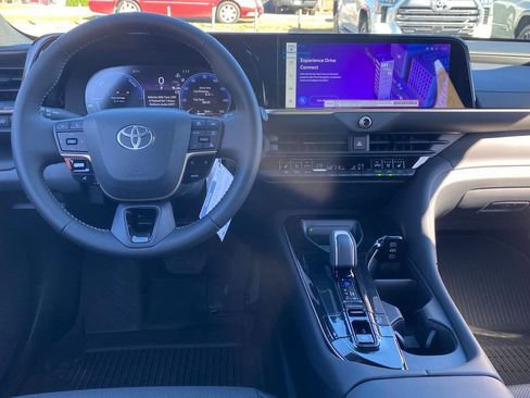 New 2026 Toyota Crown XLE image 8