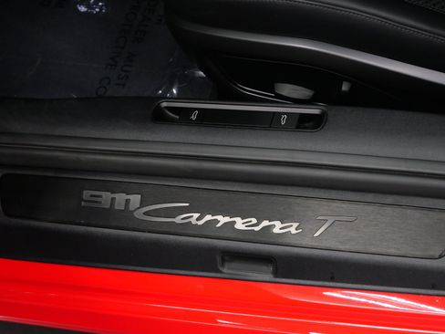 Used 2024 Porsche 911 Carrera image 32