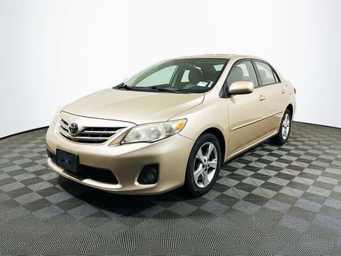 Used 2013 Toyota Corolla LE image 4
