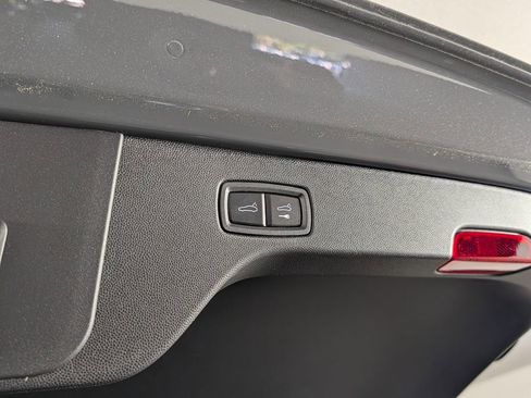 New 2026 Porsche Macan Turbo Electric image 20