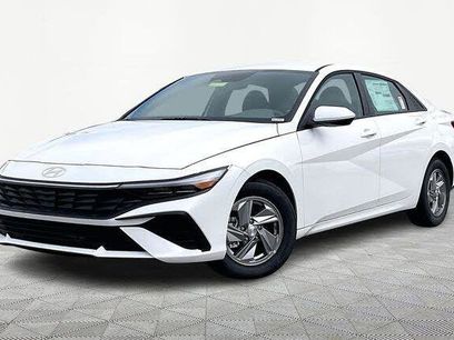 New 2026 Hyundai Elantra SE