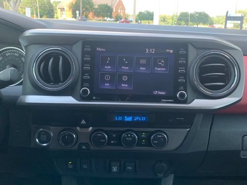 Used 2023 Toyota Tacoma SR5 w/ Technology Package AWD/4WD image 17