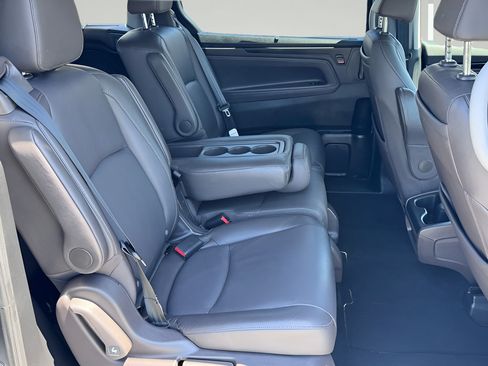 Used 2023 Honda Odyssey Touring image 31