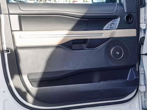 Used 2024 Ford Expedition Max Limited image 19