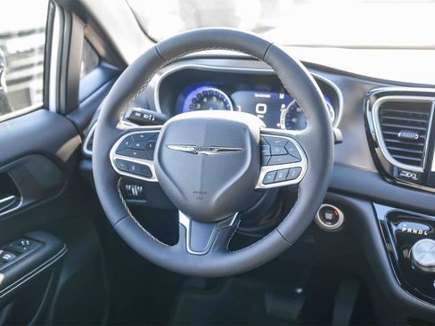 New 2026 Chrysler Voyager LX image 16