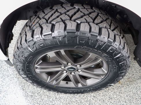 Used 2022 Ford F150 Lariat w/ Equipment Group 502A High image 12