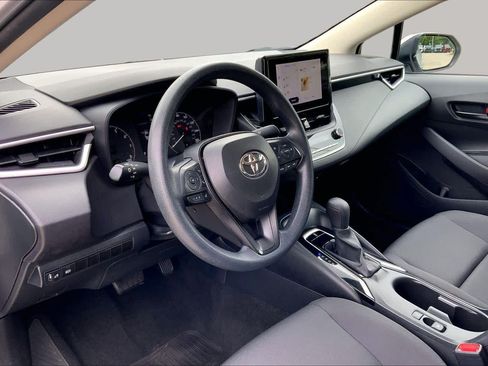 Used 2024 Toyota Corolla LE FWD image 17
