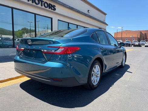 Used 2025 Toyota Camry LE FWD image 3