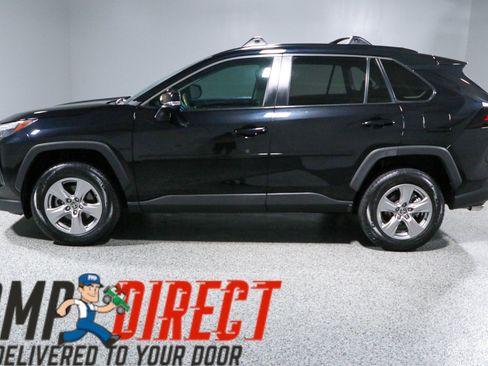 Used 2022 Toyota RAV4 XLE w/ Convenience Package FWD image 10