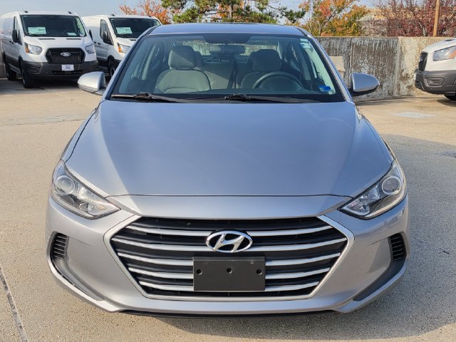 Used 2017 Hyundai Elantra SE FWD image 2
