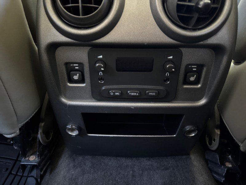 Used 2003 HUMMER H2 w/ Preferred Equipment Group AWD/4WD image 33