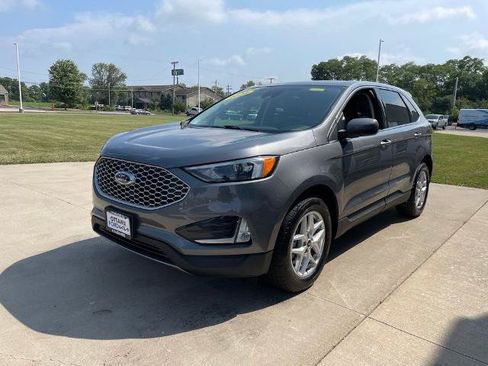 Certified 2024 Ford Edge SEL w/ Convenience Package AWD/4WD image 2