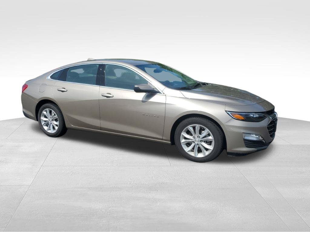 Used 2025 Chevrolet Malibu LT FWD image 9