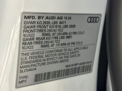 Used 2025 Audi Q8 Premium Plus w/ Premium Plus Package image 27