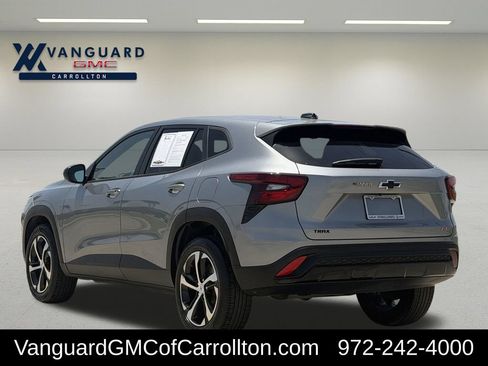 Used 2024 Chevrolet Trax RS FWD image 6
