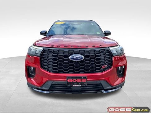 Used 2025 Ford Explorer ST w/ Sun And Sound Package AWD/4WD image 2