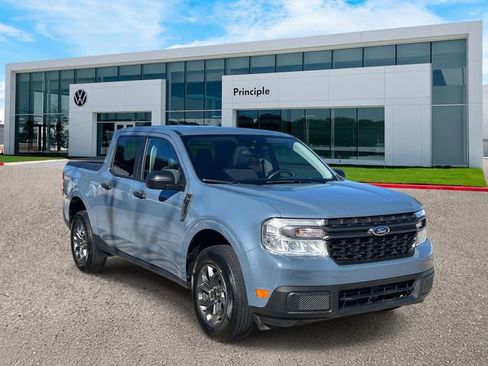 Used 2024 Ford Maverick XLT image 2