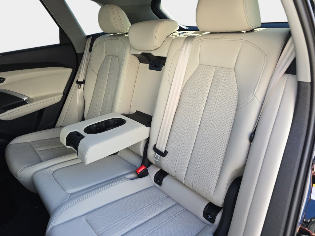 Certified 2025 Audi Q5 Premium Plus w/ Premium Plus AWD/4WD image 14