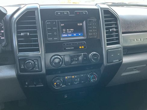 Used 2019 Ford F250 XLT w/ FX4 Off-Road Package image 20