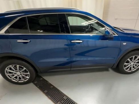 Used 2019 Cadillac XT4 Luxury w/ Cold Weather Package image 9