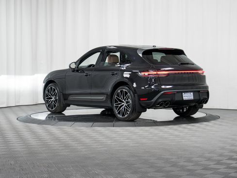Used 2026 Porsche Macan Turbo image 31