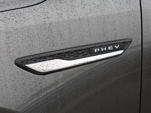 Used 2025 MAZDA CX-90 Plug-In Hybrid w/ Preferred image 9