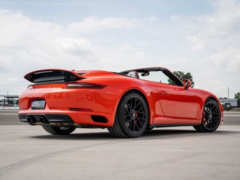 Used 2018 Porsche 911 Carrera GTS RWD image 6