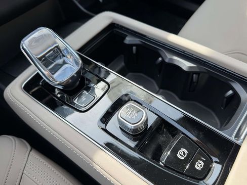 New 2026 Volvo XC90 B6 Plus AWD/4WD image 6