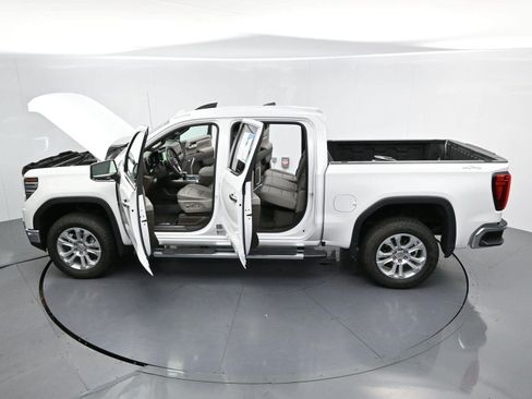 Used 2023 GMC Sierra 1500 SLT w/ SLT Premium Plus Package AWD/4WD image 44