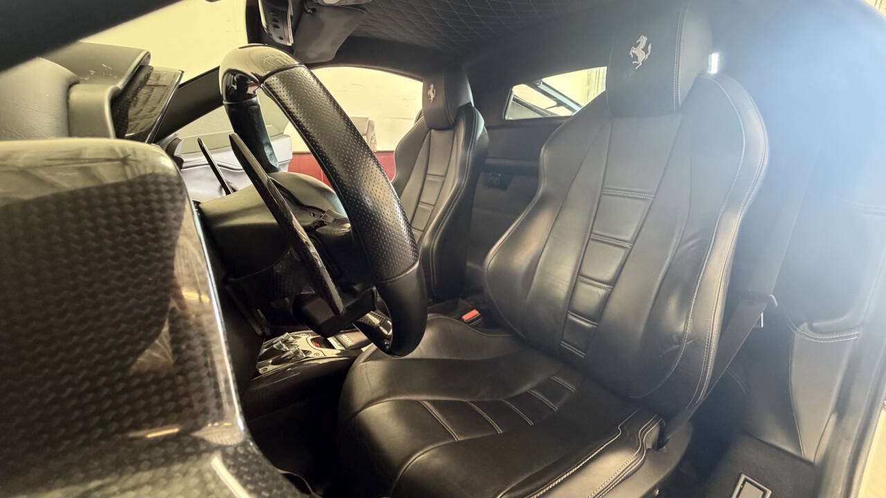 Used 2012 Ferrari 458 Italia Coupe RWD image 28