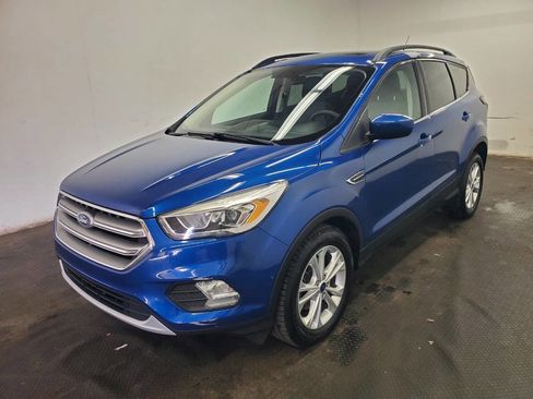 Used 2017 Ford Escape SE w/ Equipment Group 201A image 1