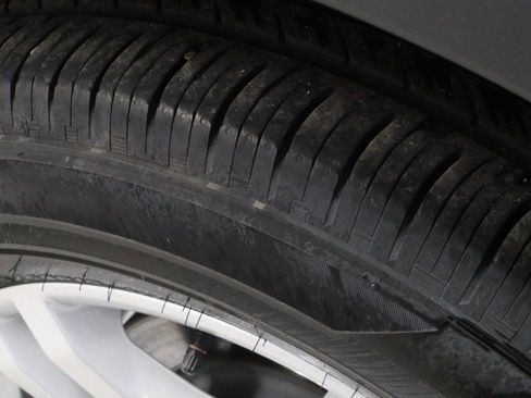 Certified 2023 Ford Explorer XLT w/ Equipment Group 202A image 20